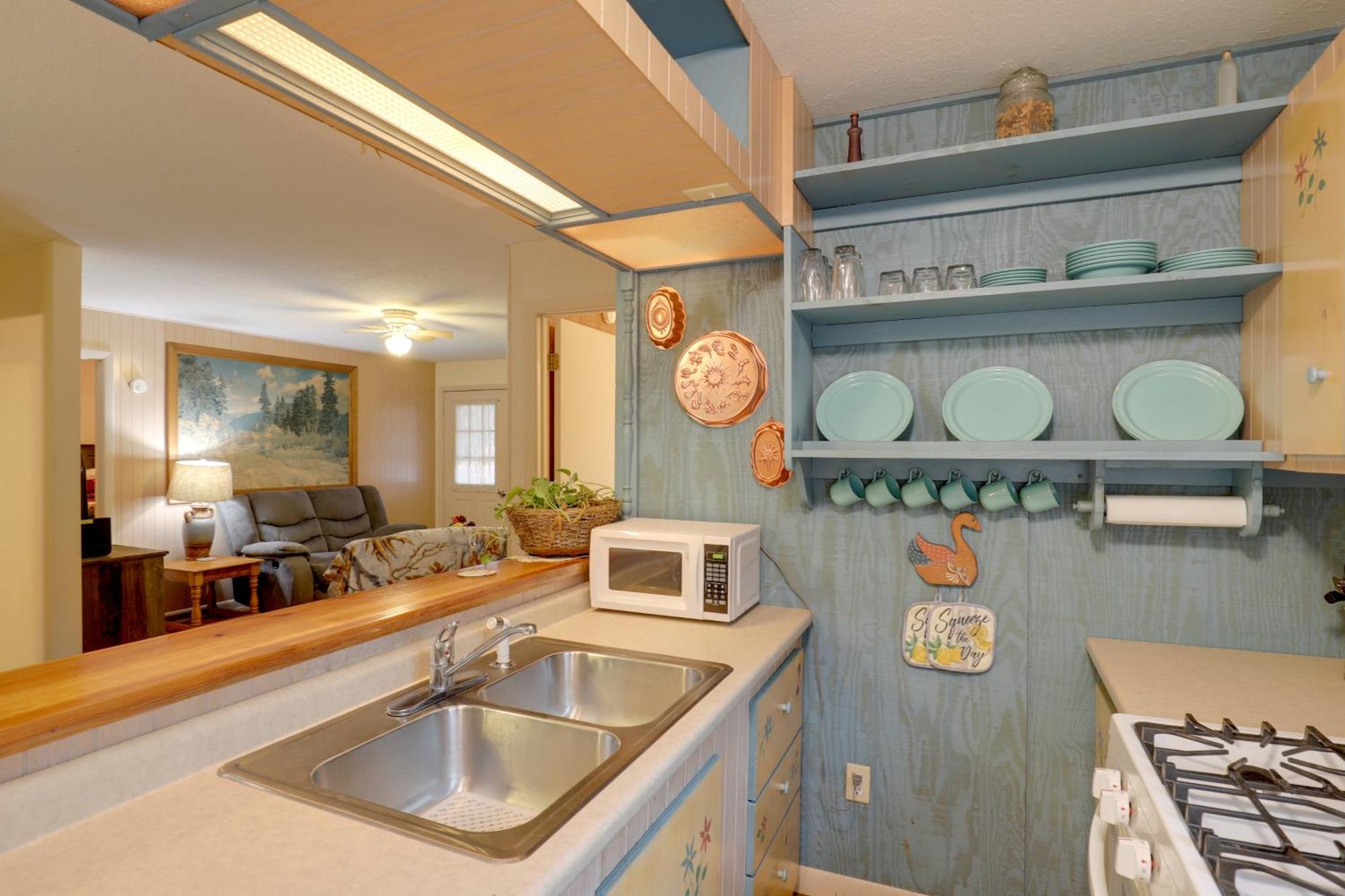 Riverfront Hot Springs Cabin With Private Hot Tub! מראה חיצוני תמונה
